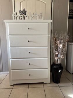 WOOD TALL DRESSER