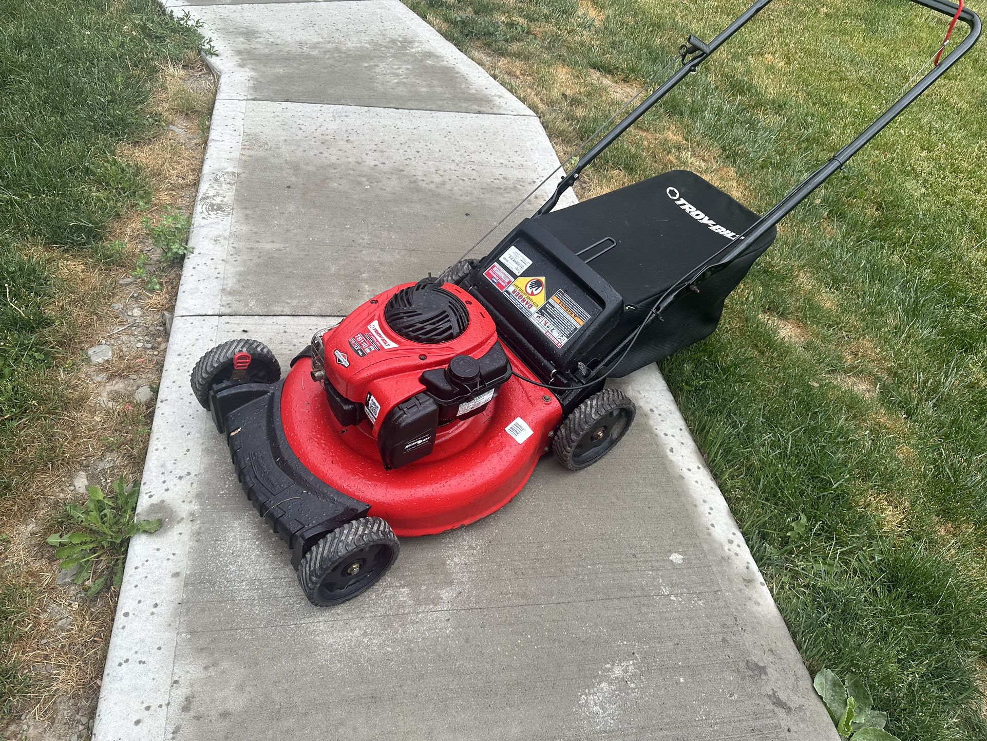 Troy-Bilt 21" 140cc 550ex Series Briggs Stratton Engine 3in1 Gas Walk Behind Push Lawn Mower $225