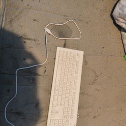 A White Keyboard (MacAlly)