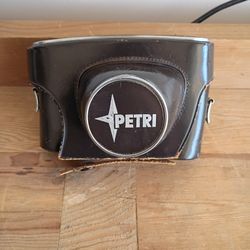 Petri 35mm Rangefinder Camera 