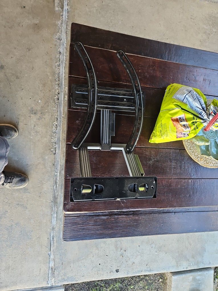 TV Wall Mounting Bracket