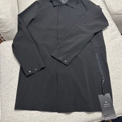 Lululemon Men’s Rain Coat 