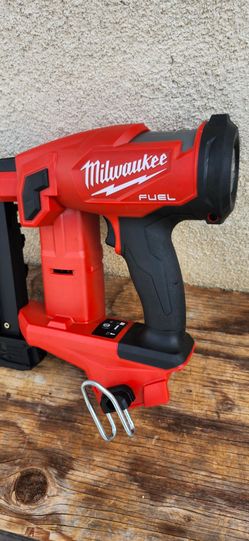 Milwaukee staple gun m18 fuel tool only