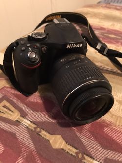 NIKON D5200