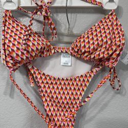 Bathing Suits & Bikinis 