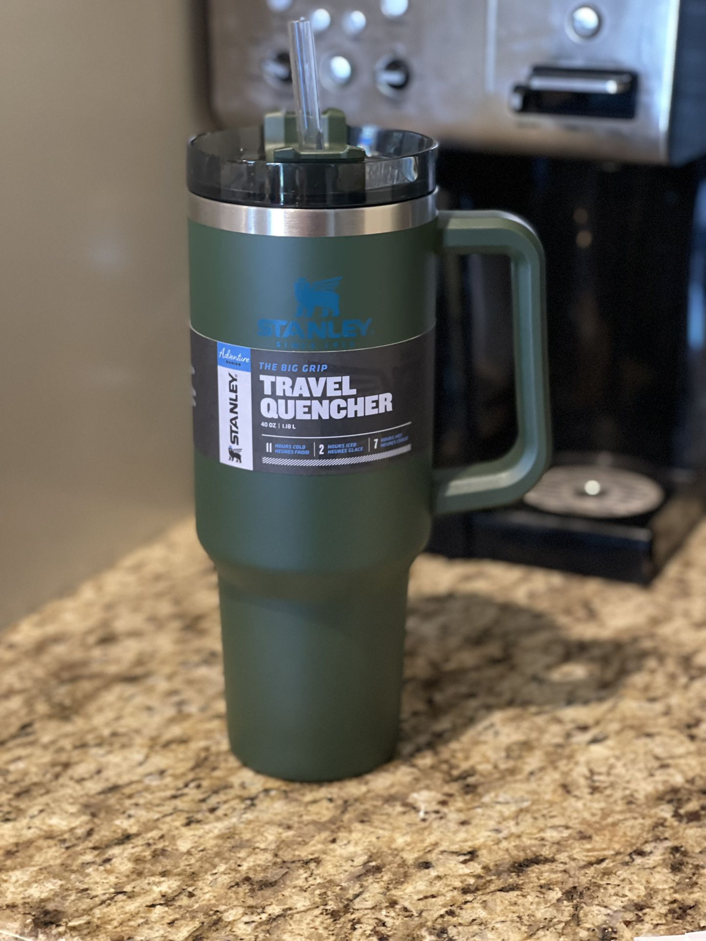 Stanley 40oz travel quencher tumbler cup in spirulina green!