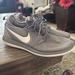 Gray Nikes Shoes 5Y