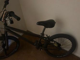 Bmk all black bike