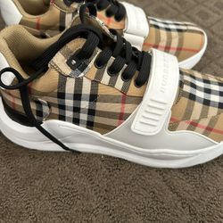 burrberry shoes 