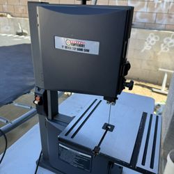 Central Machinery 9” Bench Top Band Saw – Great Condition