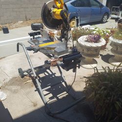 Dewalt 12 In Saw With The Stand