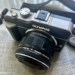 Olympus E-PL1 Digital Mirrorless Camera 