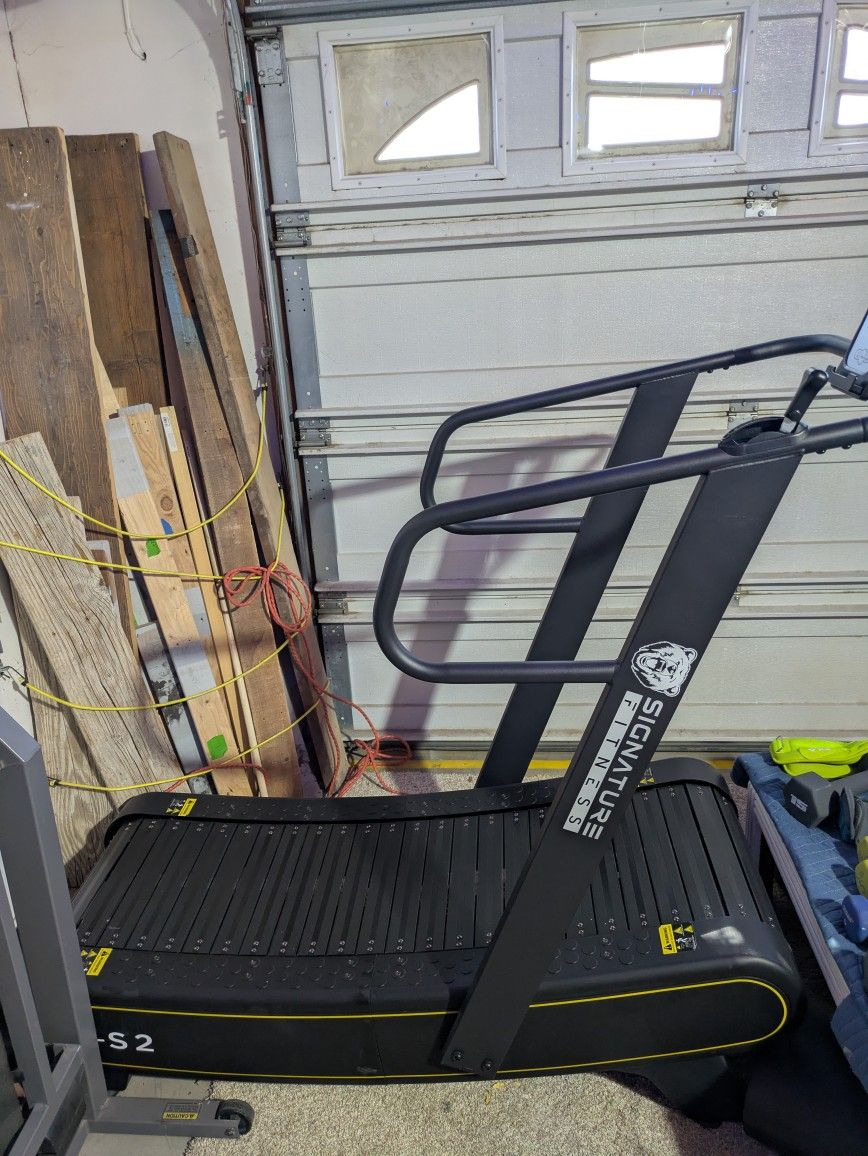 Curved Manual Treadmill