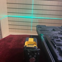 DEWALT 12V MAX Lithium-lon 100 ft. Green Self-Leveling 3-Beam 360 Degree Laser Level with  2,   2.0Ah Battery, Charger and Case 