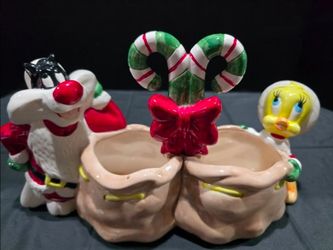 Vintage Warner Bros. Store Sylvester and Tweety Christmas Candy Dish Santa
