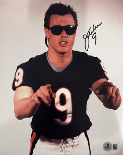 Jim McMahon Chicago Bears 1985 Autographed 8x10 Picture