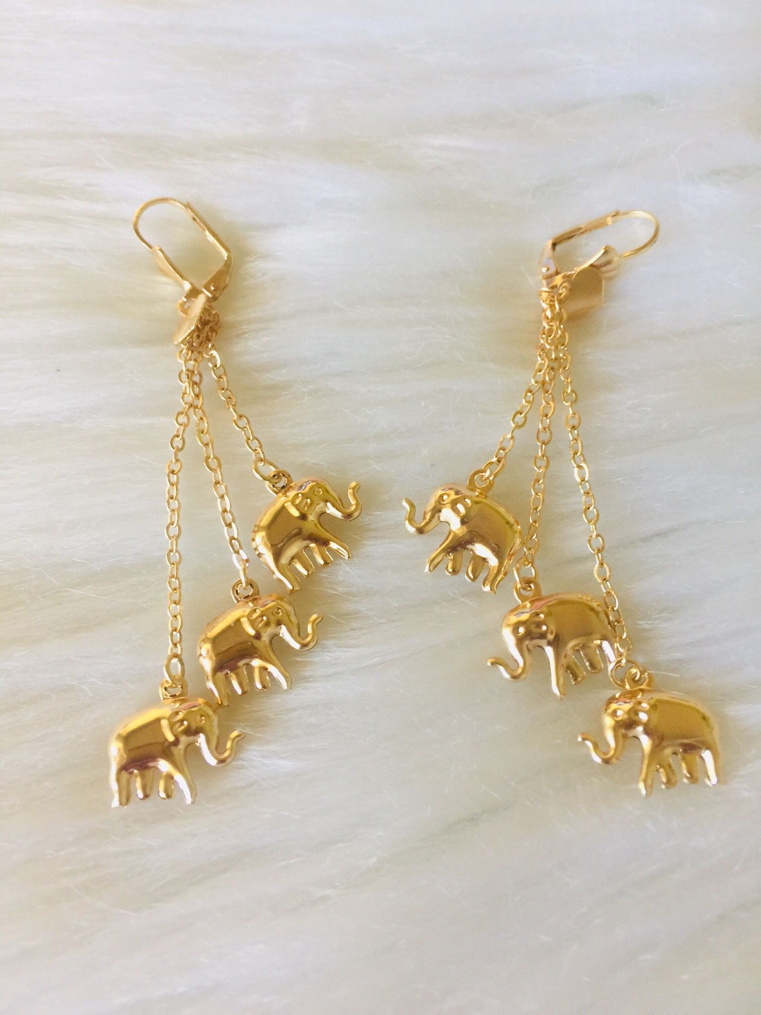Earrings Elephants gold plated. Aretes elefantes oro laminado