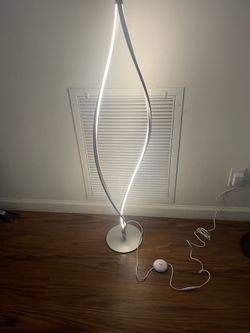 Twist 44”H (Silver) Industrial 2-Light LED Energy Efficient Floor Lamp with Built-In 3-Way Dimmer $60 Firm on Price