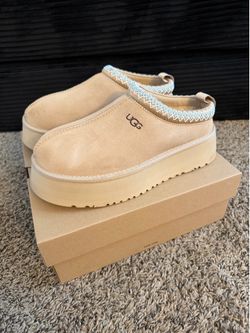 UGG BOOTS SIZE 8/9 1.5-inch platform sole and braided Tasman trim