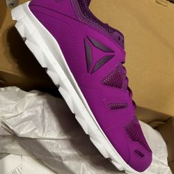 Women’s Size 9 1/2 Reebok