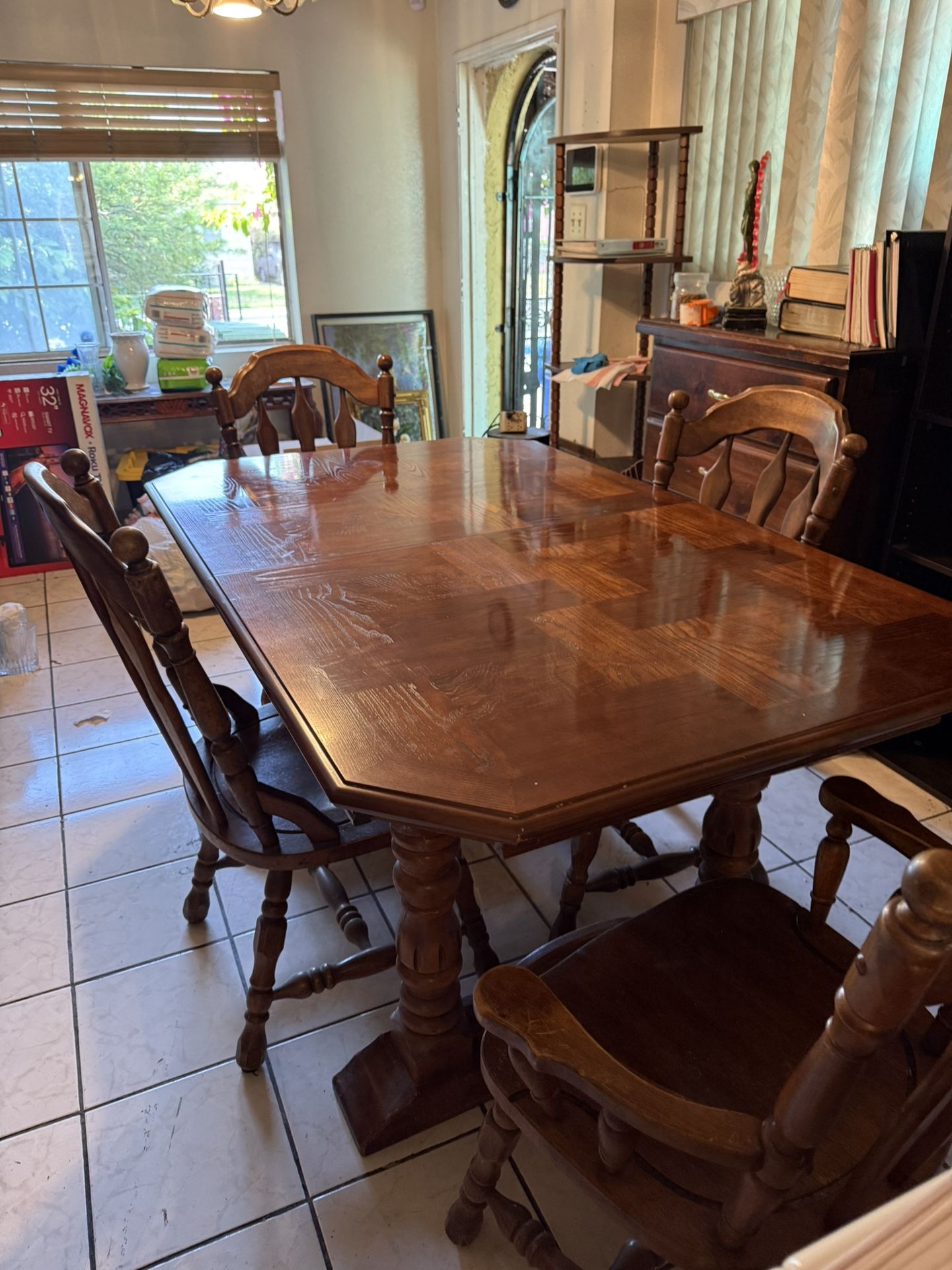 Dinning Table 