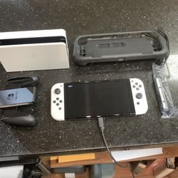 Nintendo Switch OLED Model HEG-001 64GB 110189-1 JAR