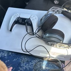 Ps5 With Headset And Controller 250