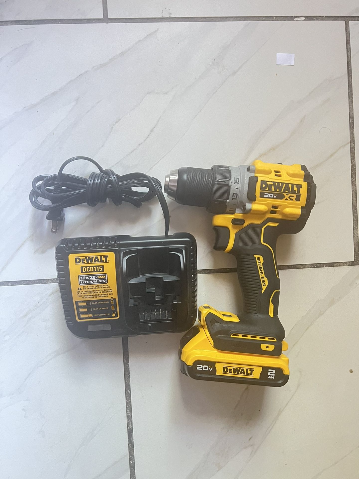 Hammer Drill XR Nuevo Bateria Cargador Incluye $100 Por Todo Precio Firme 