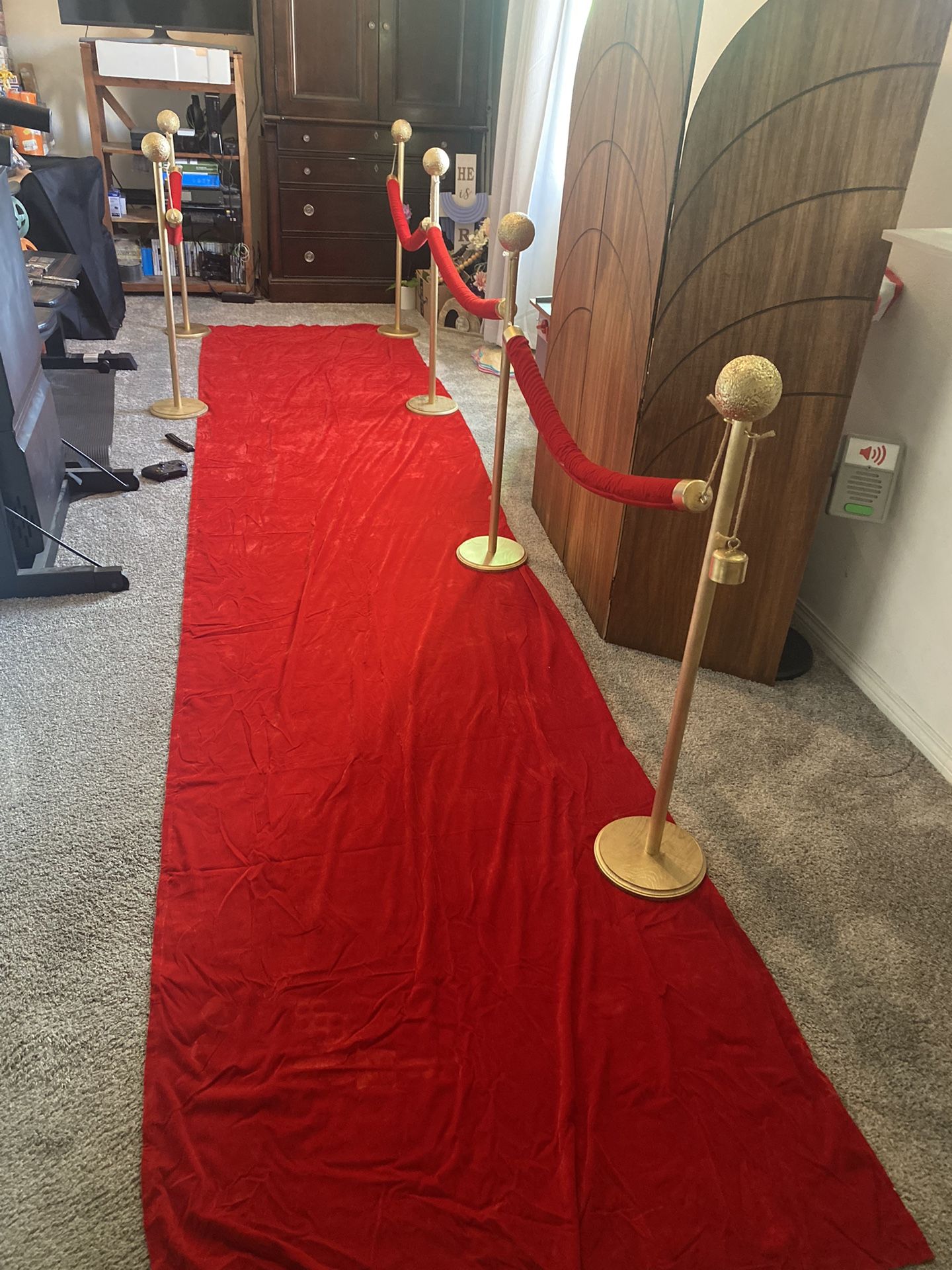 Red Carpet Runner and Posts