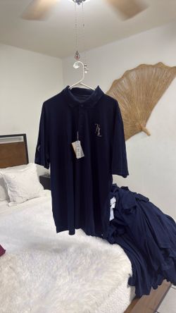 Camisas 2xl.    Cada una $ 3