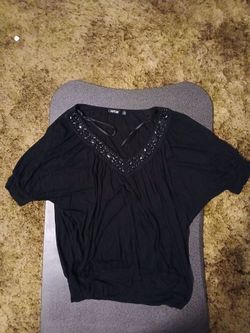 Apt. 9 Women’s Black Embellishished V-Neck Blouse Sleeve Top