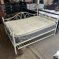 Brand New Full Size Metal Bed Frame W Rollaway Bed