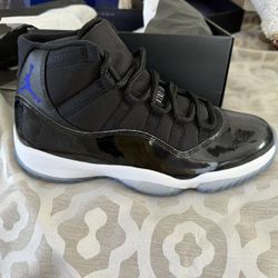 Jordan Retro 11 Space Jam 