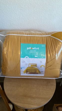 $20 Yellow Twin/Full Size Comforter