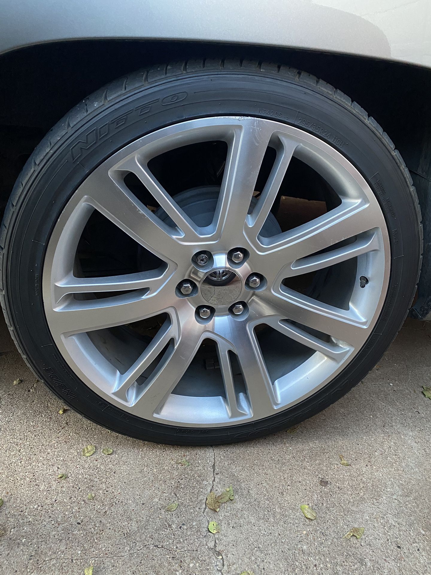 24” Escalade Reps GM 6 Lug 