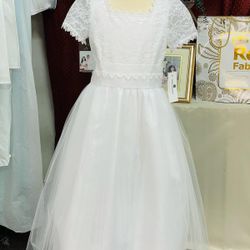 Communion Dress 12/14 lace top two ply tull skirt.