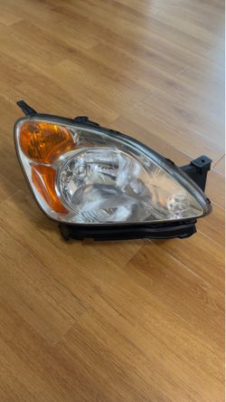 US Auto - 2007 Honda CRV  Passenger Side RH Head Light Assembly