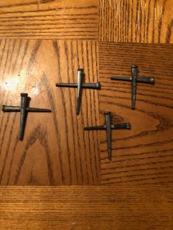 Nail Crosses