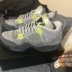 Jordan Retro 4 