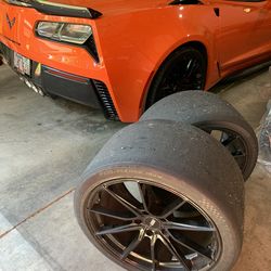 Hoosier A7 autocross tires w/Flow One Race wheels. 20”rear,19”front