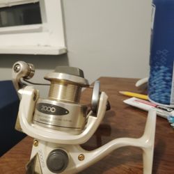 Shimano Stradic Fg 2000