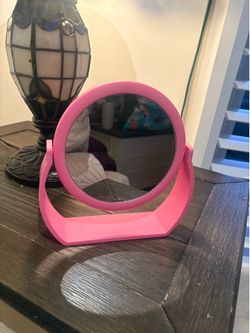 Pink mirror