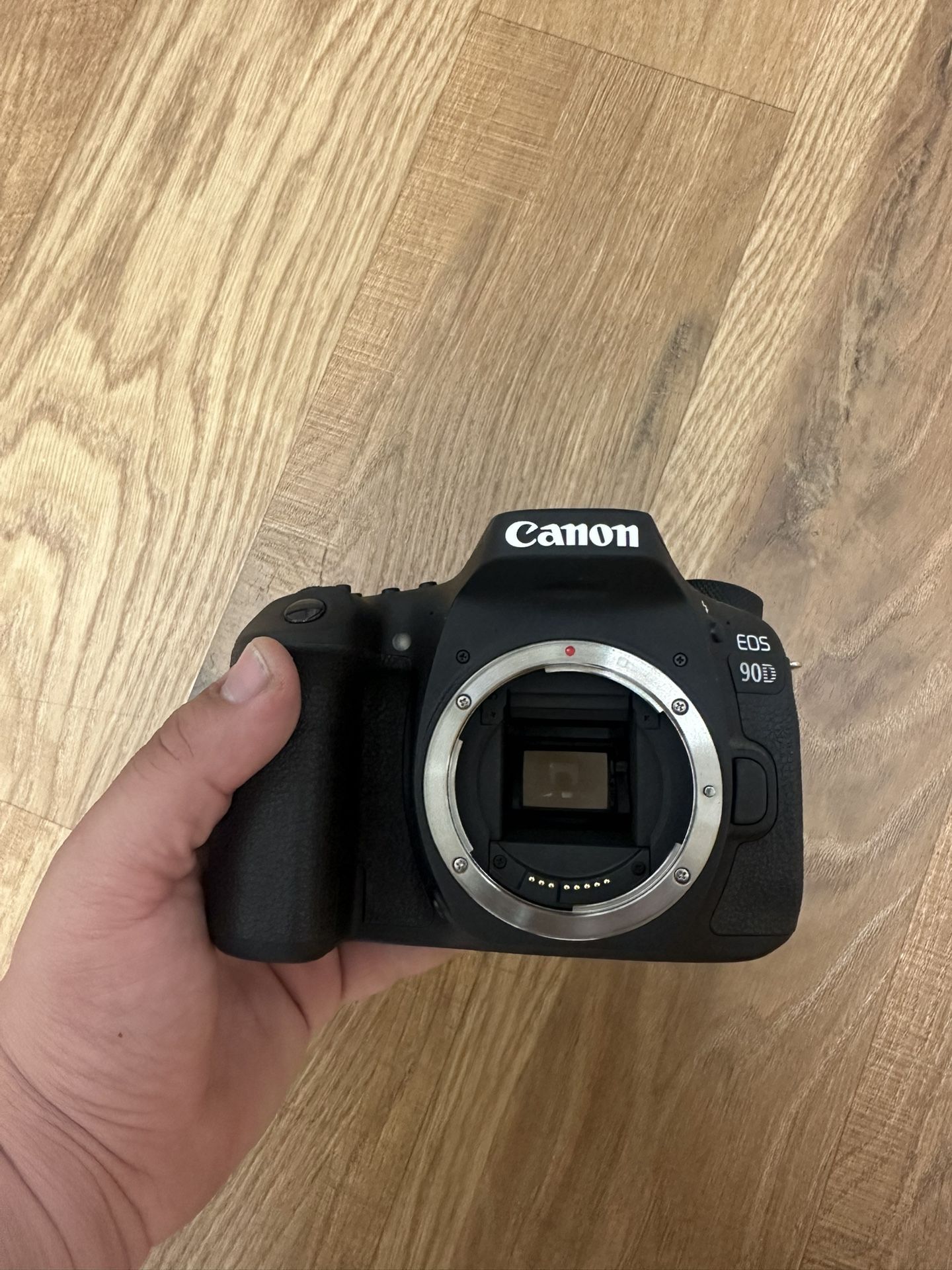 Canon 90d *BODY ONLY*