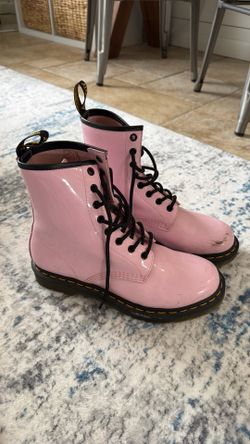 Pink doc marten boot