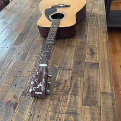 Guitar Yamaha 