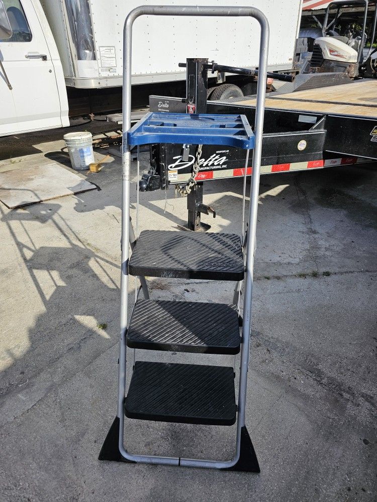 Step Ladder