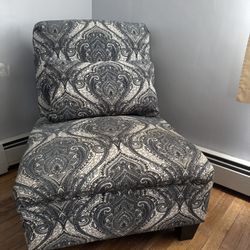Armless Chair