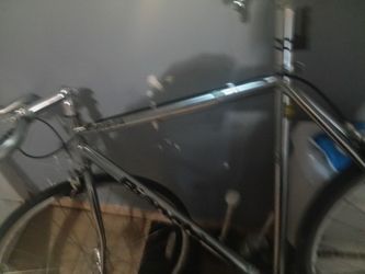 Bianchi pista 2017 all original parts w crank upgrade...