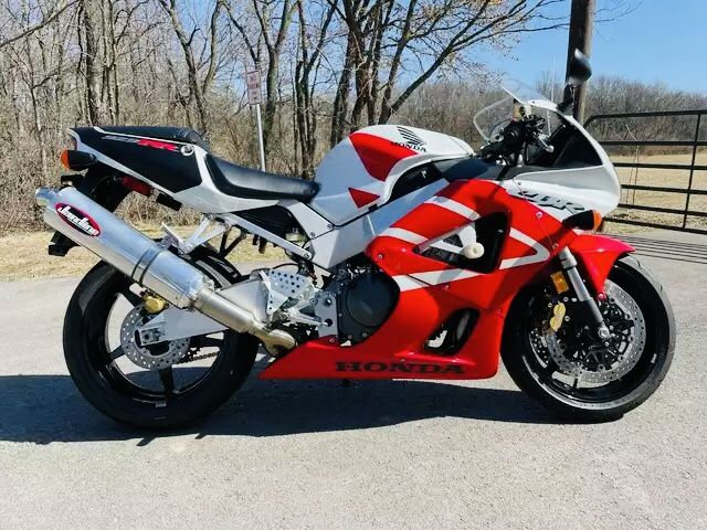 Photo Excellent Honda CBR 2000