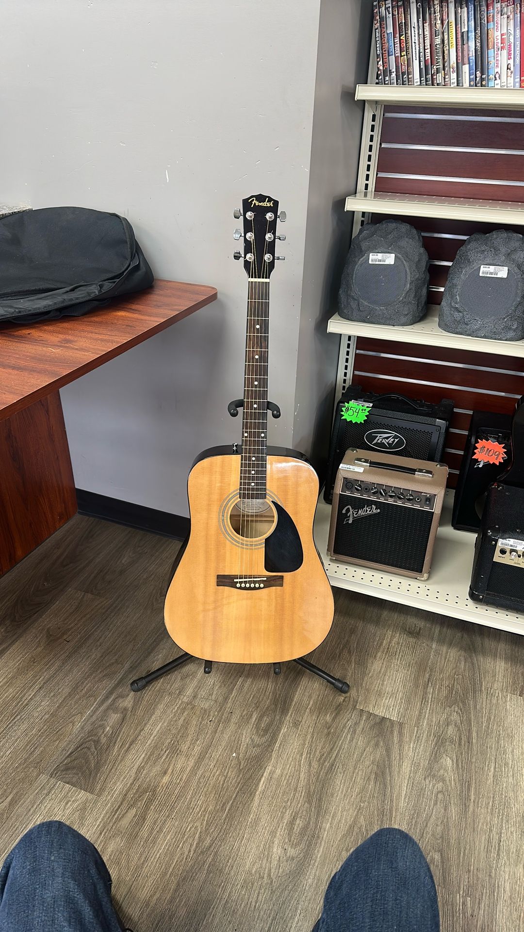 Fender FA-100 Guitar